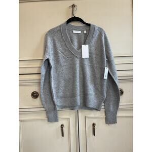 NWT $295 Equipment 100% Cashmere Gray V-Neck Sweater XXS Elegant Minimalist‎